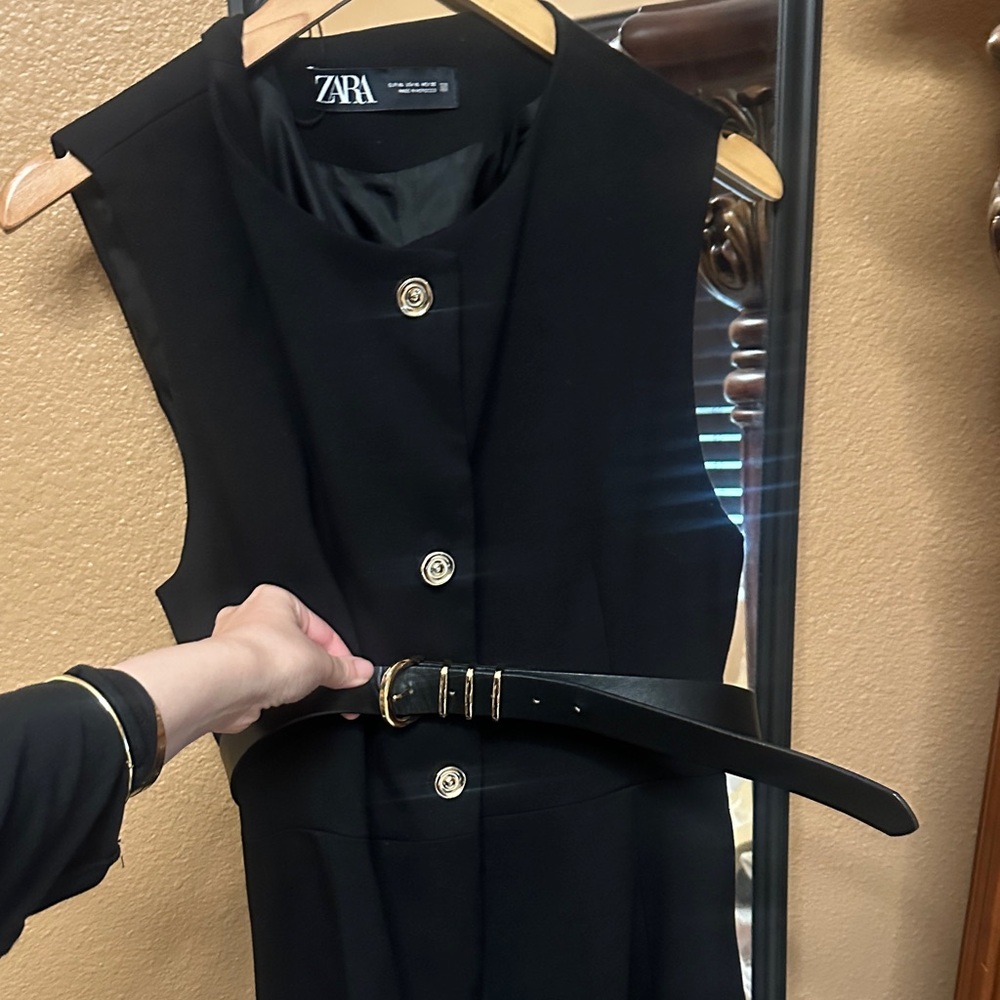 Zara vest size XL